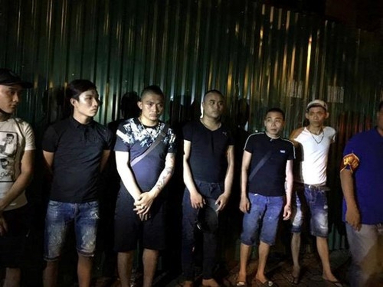 đem mắm t&ocirc;m đ&ograve;i nợ thu&ecirc;