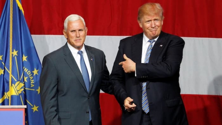 Mike Pence v&agrave; Donald Trump