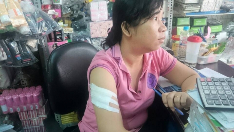 chủ tiệm tạp h&oacute;a bị cướp