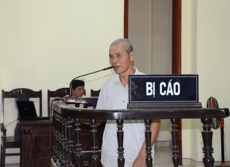 bị c&aacute;o Được tại t&ograve;a