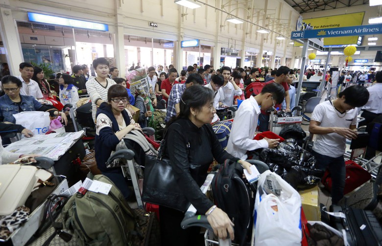 san-bay-tan-son-nhat-ngay-te-1170x755