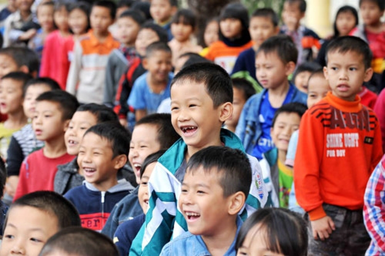 20150527-tre-em-nhac-nho-nhau-bao-ve-nu-cuoi-1