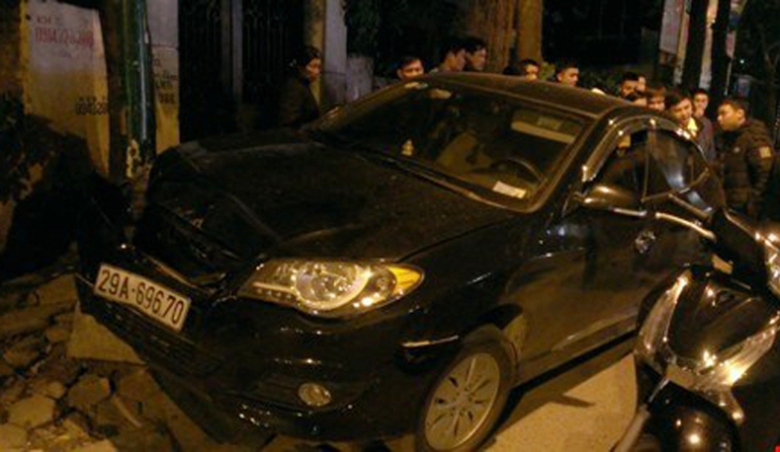 xe-dien-pham-van-dong