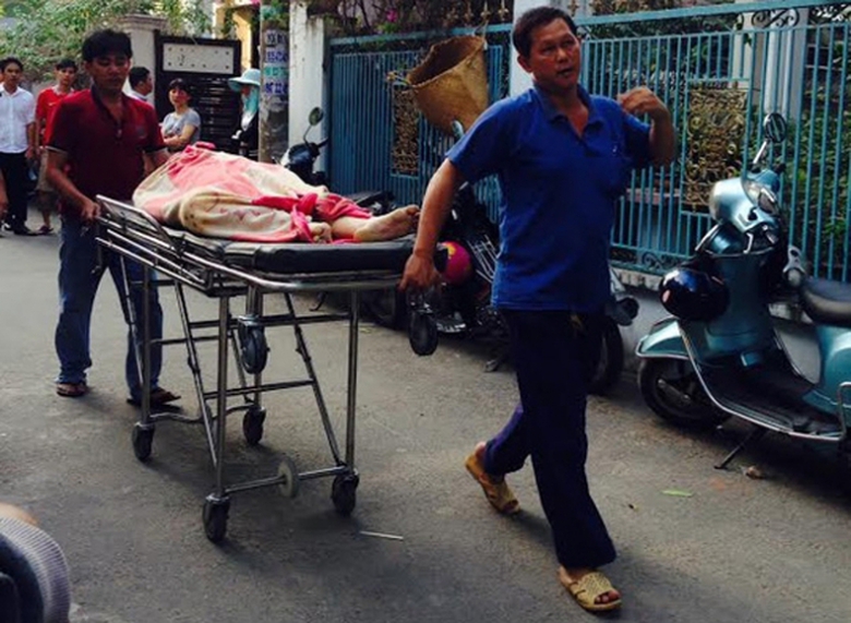 mot-phu-nu-chet-bat-thuong-o-nha-tam