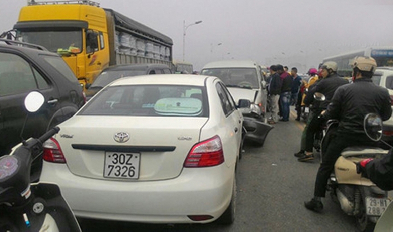 dam-xe-lien-hoan-cau-vinh-tuy