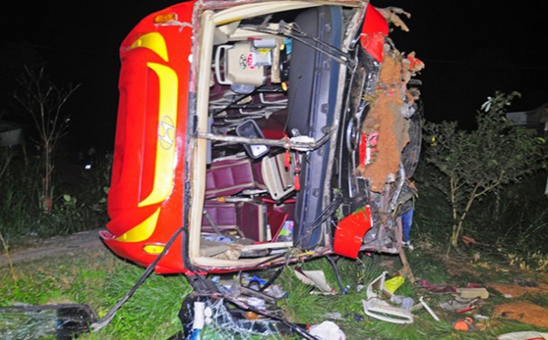 lat-xe-cho-cong-nha-quang-0ngao