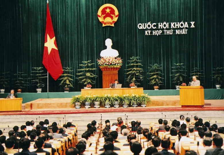 quoc-hoi-khoa-10