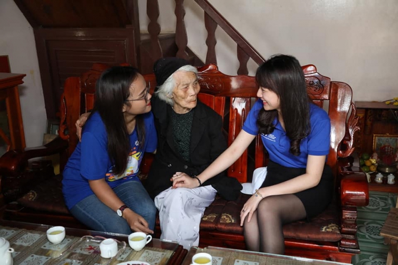 Đại diện SASCO v&agrave; Cảng H&agrave;ng kh&ocirc;ng Li&ecirc;n Khương đến 