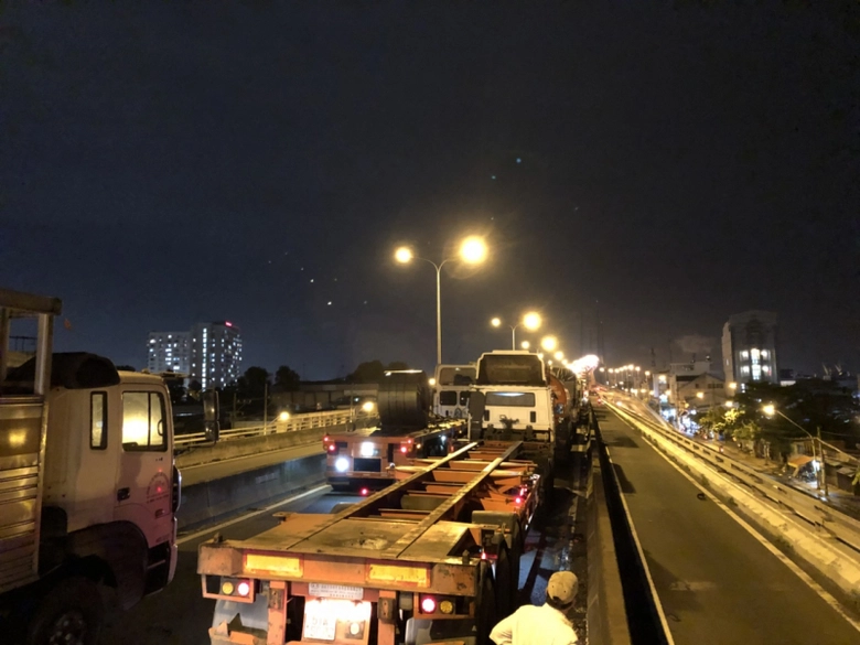 e6f64117a3e542bb1bf4