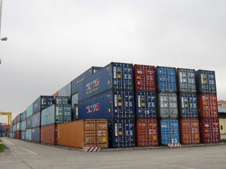 container v&ocirc; chủ ở Ch&ugrave;a Vẽ