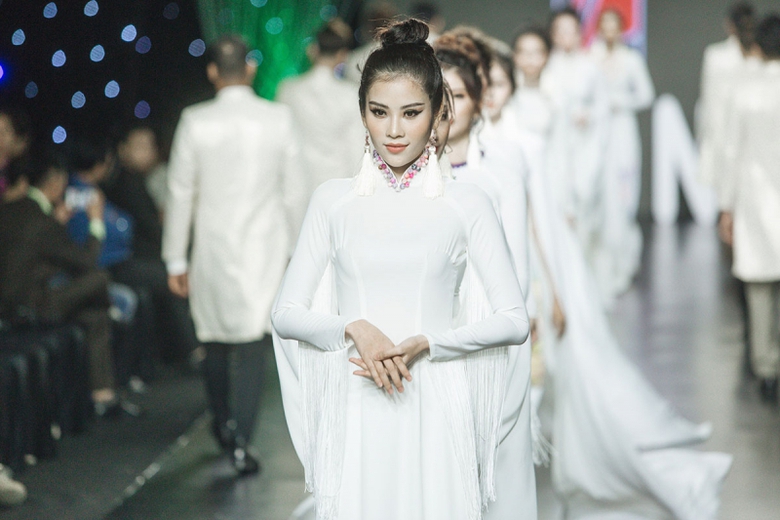 Áo dài NTK Việt HÙng3