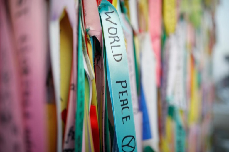 H&ograve;a b&igrave;nh thế giới