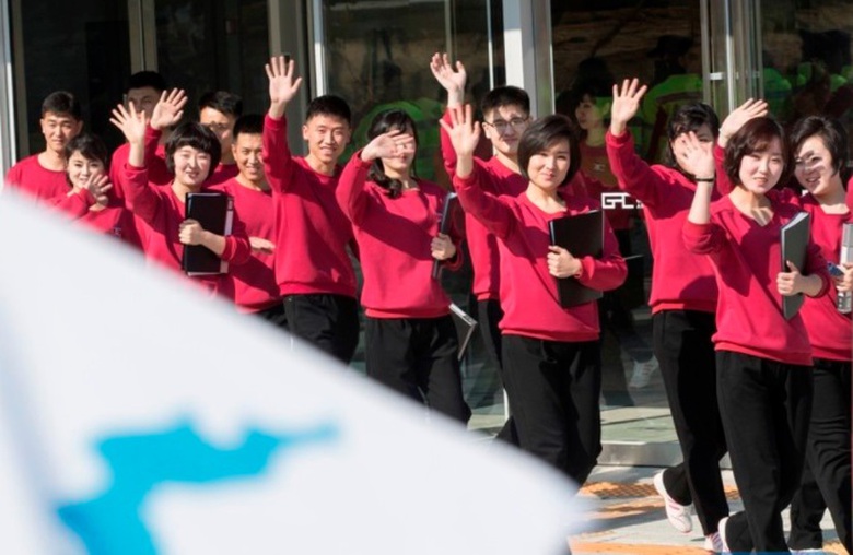 Vẻ đẹp đội cổ vũ Triều Ti&ecirc;n 2