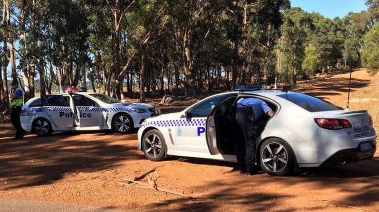 Cảnh s&aacute;t ở gần hiện trường