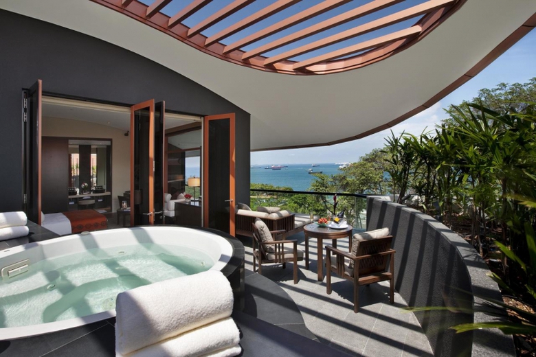 Quang cảnh nh&igrave;n từ một ph&ograve;ng kh&aacute;ch sạn Capella