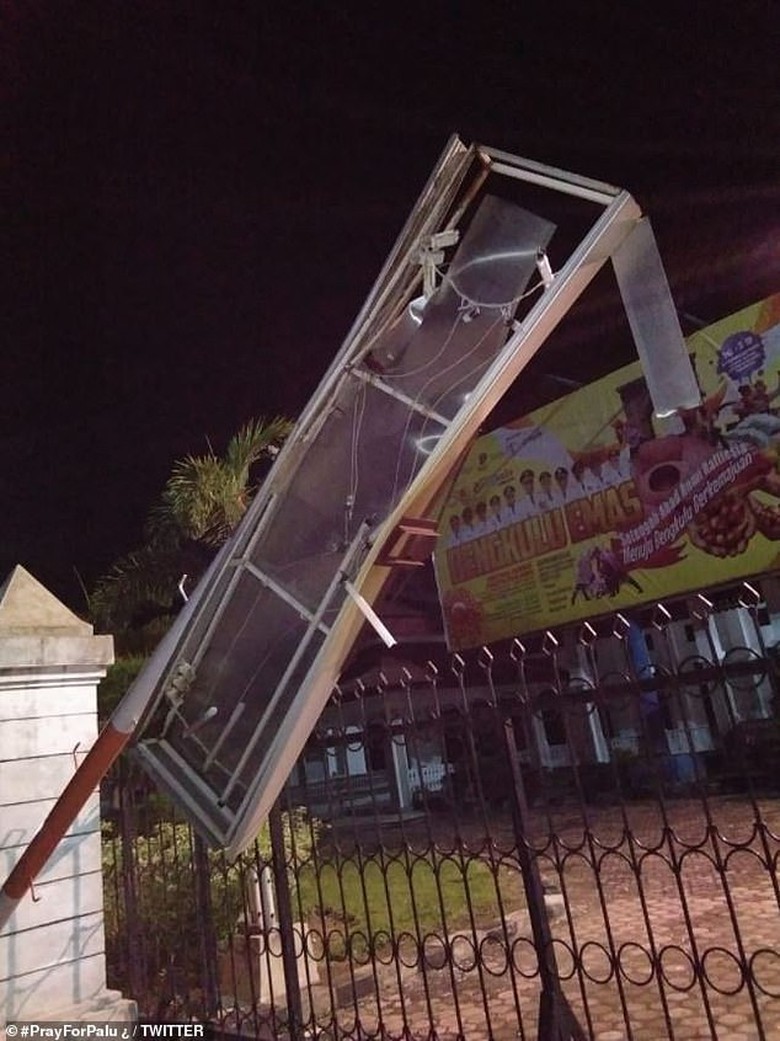 c&aacute;i cột bị va