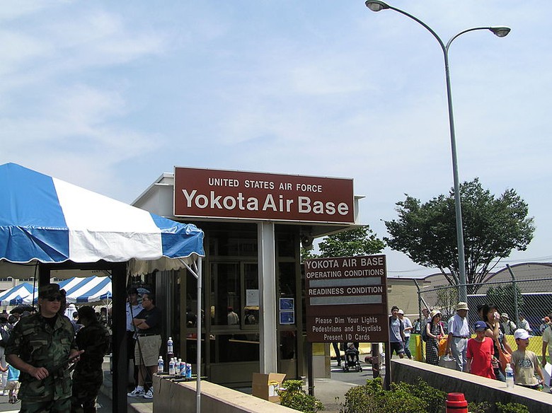 1311 Căn cứ Kh&ocirc;ng qu&acirc;n Yokota của Mỹ