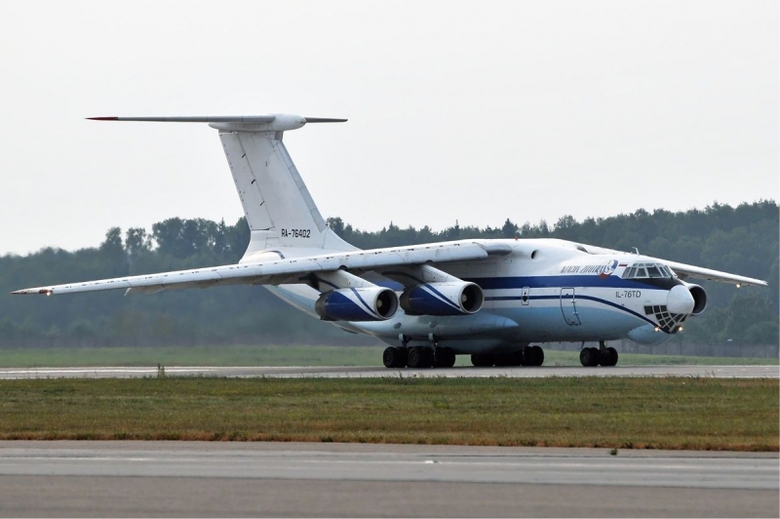 M&aacute;y bay Il-76