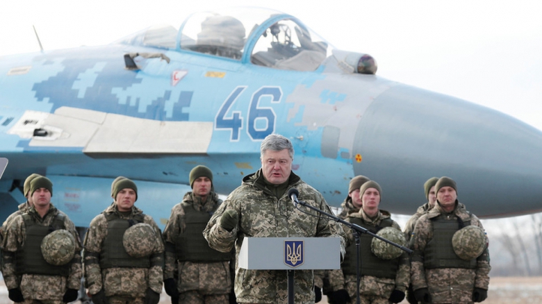 Tổng thống Ukraine Petro Poroshenko ph&aacute;t biểu tại 