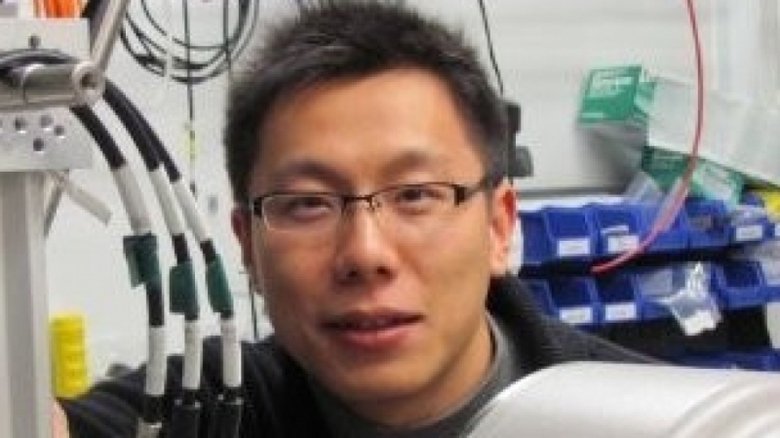 CHuy&ecirc;n gia pin