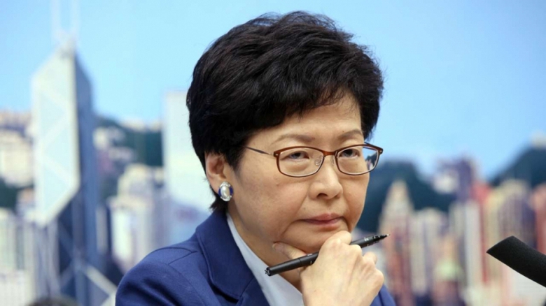 b&agrave; Carrie Lam