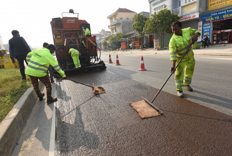 Nh&agrave; th-u -n --