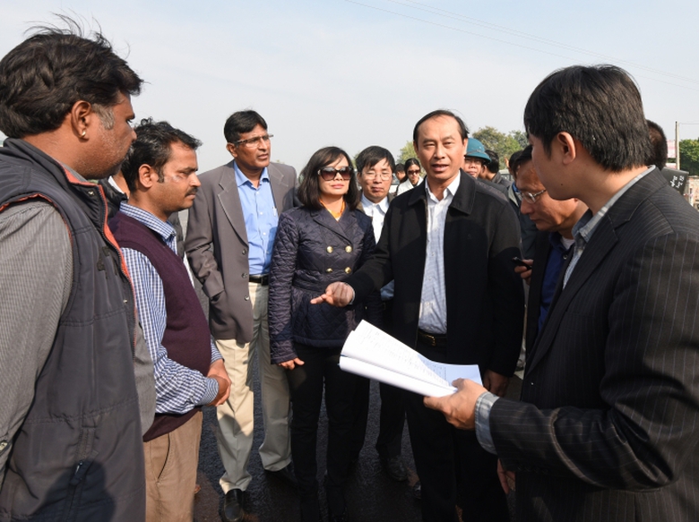 Th- tr--ng L&ecirc; -́nh Th- y&ecirc;u c-u nh&agrave; th-u thi c&ocirc;ng -