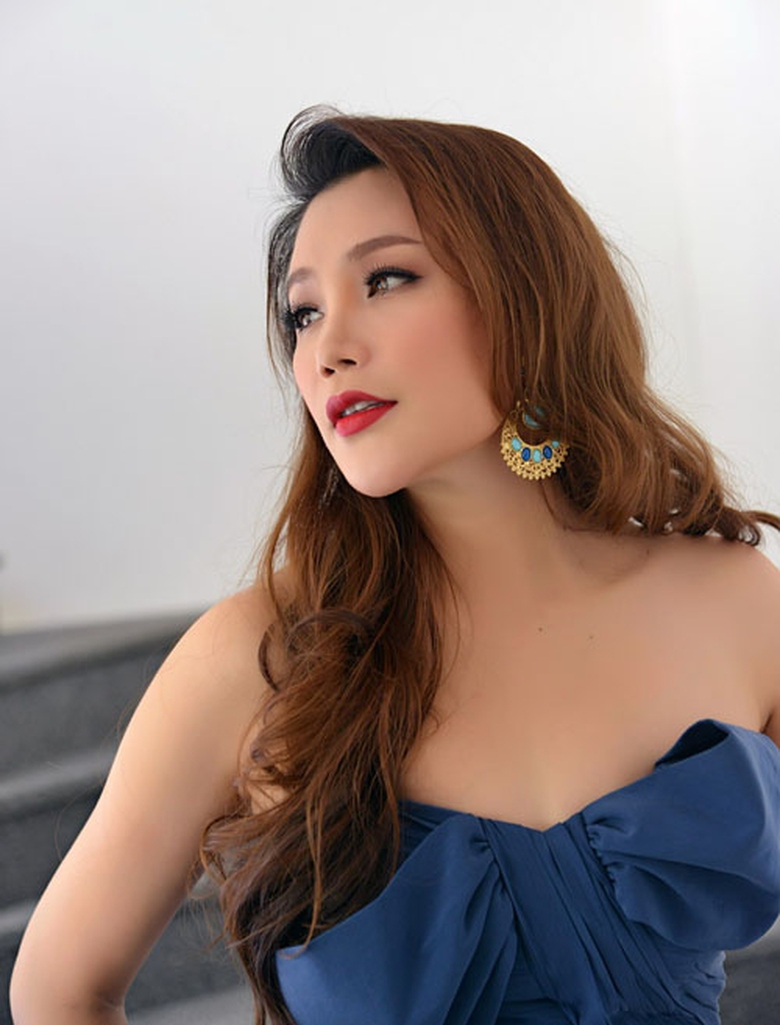 Hồ Quỳnh Hương sẽ nồng n&agrave;n, da diết hơn khi thể hiện những b&agrave;i h&aacute;t của nhạc sỹ Thanh T&ugrave;ng