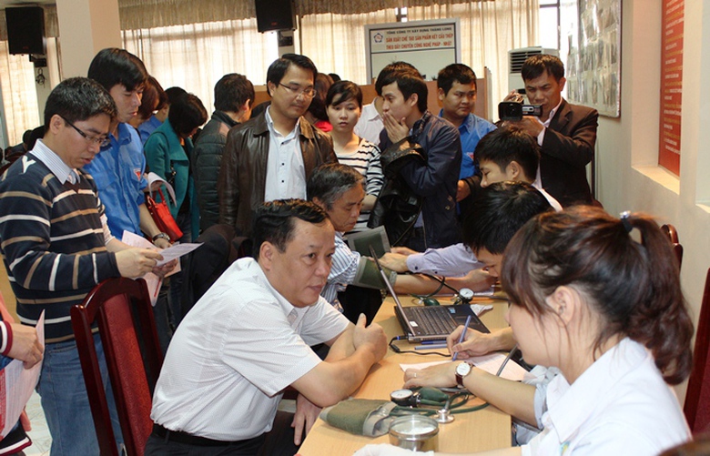 Đ&atilde; c&oacute; hơn 200 c&aacute;n bộ, nh&acirc;n vi&ecirc;n của Tổng c&ocirc;ng ty đăng k&yacute; tham gia hiến m&aacute;u.