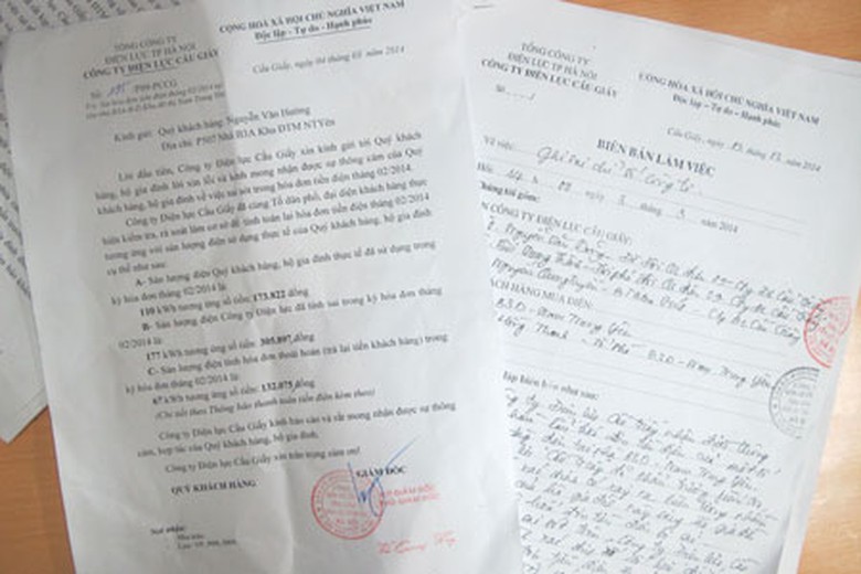 C&ocirc;ng văn &ldquo;xin lỗi&rdquo; kh&aacute;ch h&agrave;ng v&agrave; bi&ecirc;n bản &ldquo;chốt&rdquo; lại số điện 