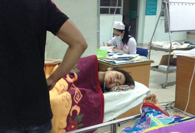 Người mẫu M&acirc;u Thanh Thủy điều trị tại bệnh viện