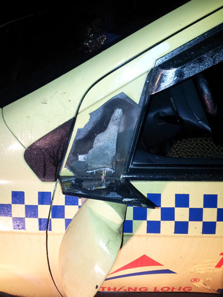 Chiếc xe taxi bị hư hỏng