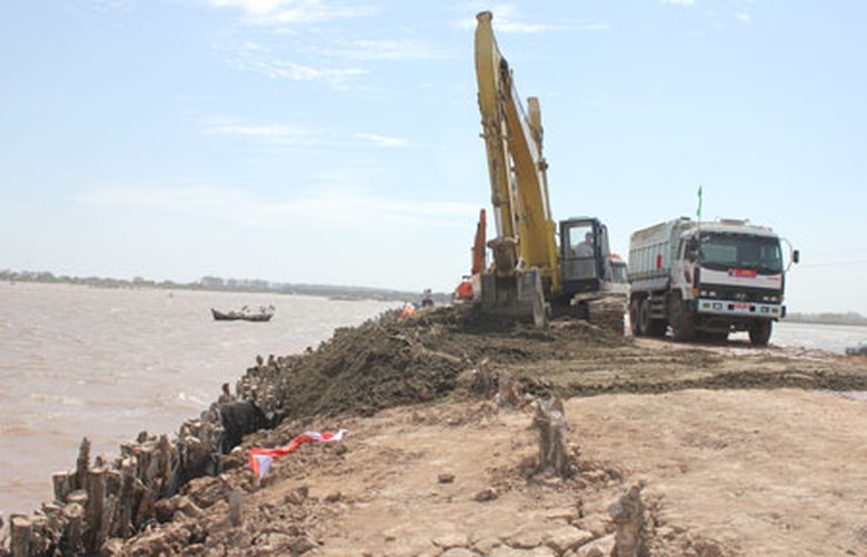 C&aacute;c nh&agrave; thầu triển khai thiết bị, nh&acirc;n lực tại c&ocirc;ng trường