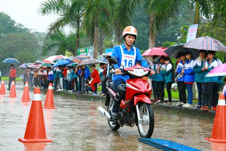 Nhiều hoạt động được tổ chức trong Ng&agrave;y hội Thanh ni&ecirc;n văn h&oacute;a giao th&ocirc;ng.