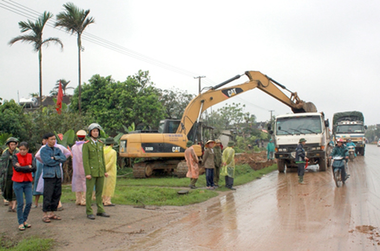 Bảo vệ thi c&ocirc;ng mở rộng QL1 đoạn qua TT Cẩm Xuy&ecirc;n - H&agrave; Tĩnh