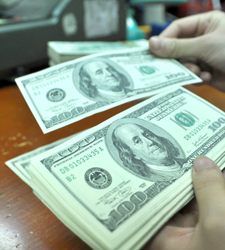 Trong một v&agrave;i năm trước mắt, nợ nước ngo&agrave;i của nước ta chưa đến mức lo ngại