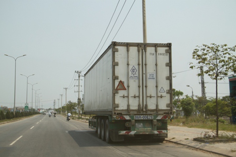 Xe container