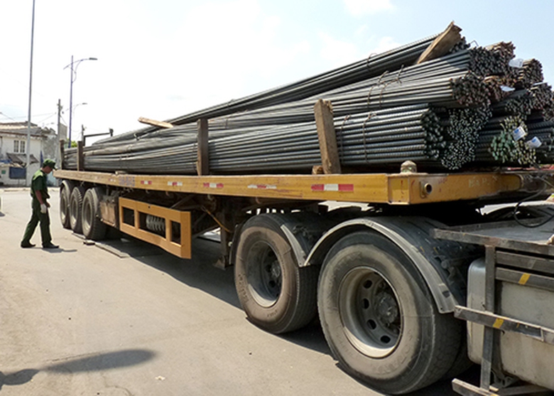 Xử l&yacute; xe qu&aacute; tải tại TP.HCM