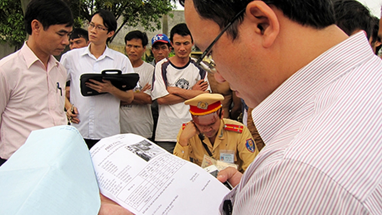 Đo&agrave;n c&ocirc;ng t&aacute;c của Bộ GTVT kiểm tra chiến dịch đồng loạt c&acirc;n xe tr&ecirc;n cả nước từ 1.4.2014