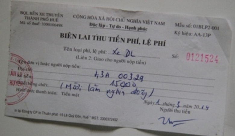 Bi&ecirc;n lai thu ph&iacute; do BQL Bến thuyền TP Huế thu