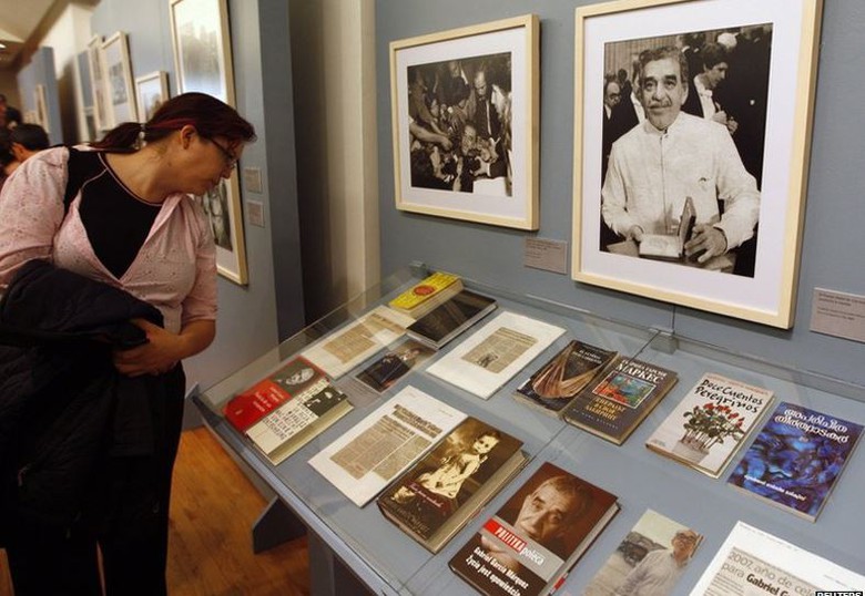Garcia Marquez được cho là m&ocirc;̣t trong những nhà văn vi&ecirc;́t ti&ecirc;́ng T&acirc;y Ban Nha xu&acirc;́t sắc nh&acirc;́t, và tác ph&acirc;̉m được bi&ecirc;́t đ&ecirc;́n nhi&ecirc;̀u nh&acirc;́t của &ocirc;ng là ti&ecirc;̉u thuy&ecirc;́t hi&ecirc;̣n thực th&acirc;̀n bí Trăm năm C&ocirc; đơn.