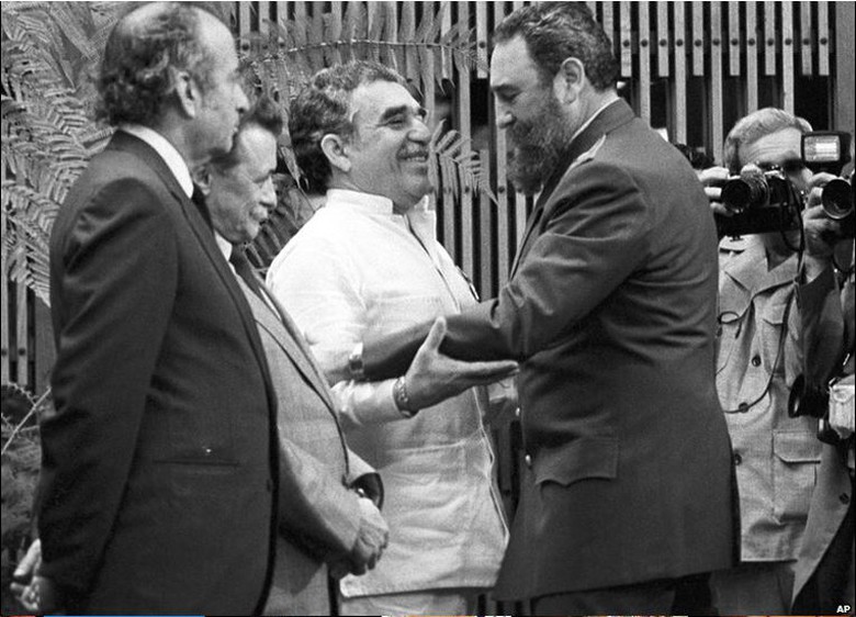&Ocirc;ng cũng là bạn lãnh đạo Cuba Fidel Castro, một mối quan hệ m&agrave; Garcia Marquez nhấn mạnh l&agrave; dựa tr&ecirc;n niềm đam m&ecirc; văn học. 