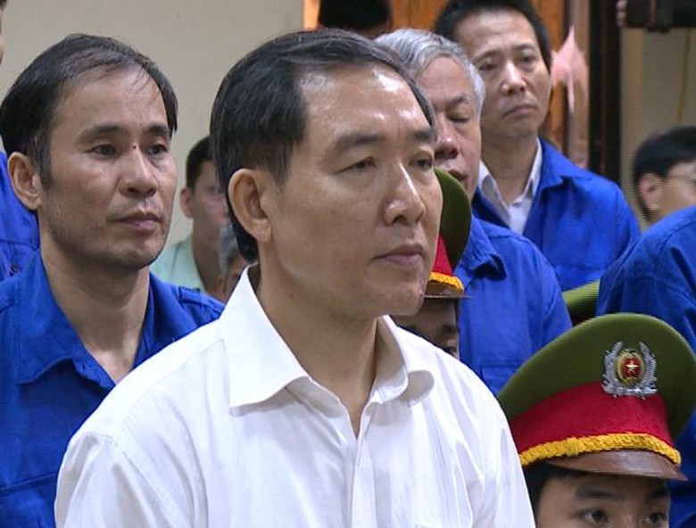 T&ograve;a tạm dừng tuy&ecirc;n &aacute;n Dương Ch&iacute; Dũng v&agrave; đồng phạm