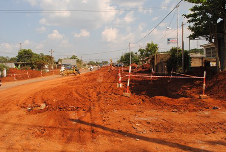 Kh&ocirc;ng bảo đảm ATGT khắp mọi nơi