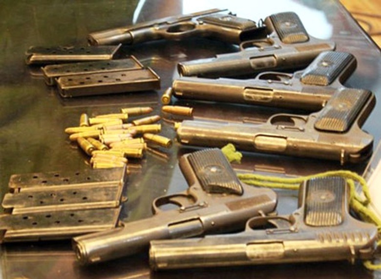 6 khẩu K54 bị 3 đối tượng &ldquo;ch&ocirc;m&rdquo; tại trại giam Thanh Phong