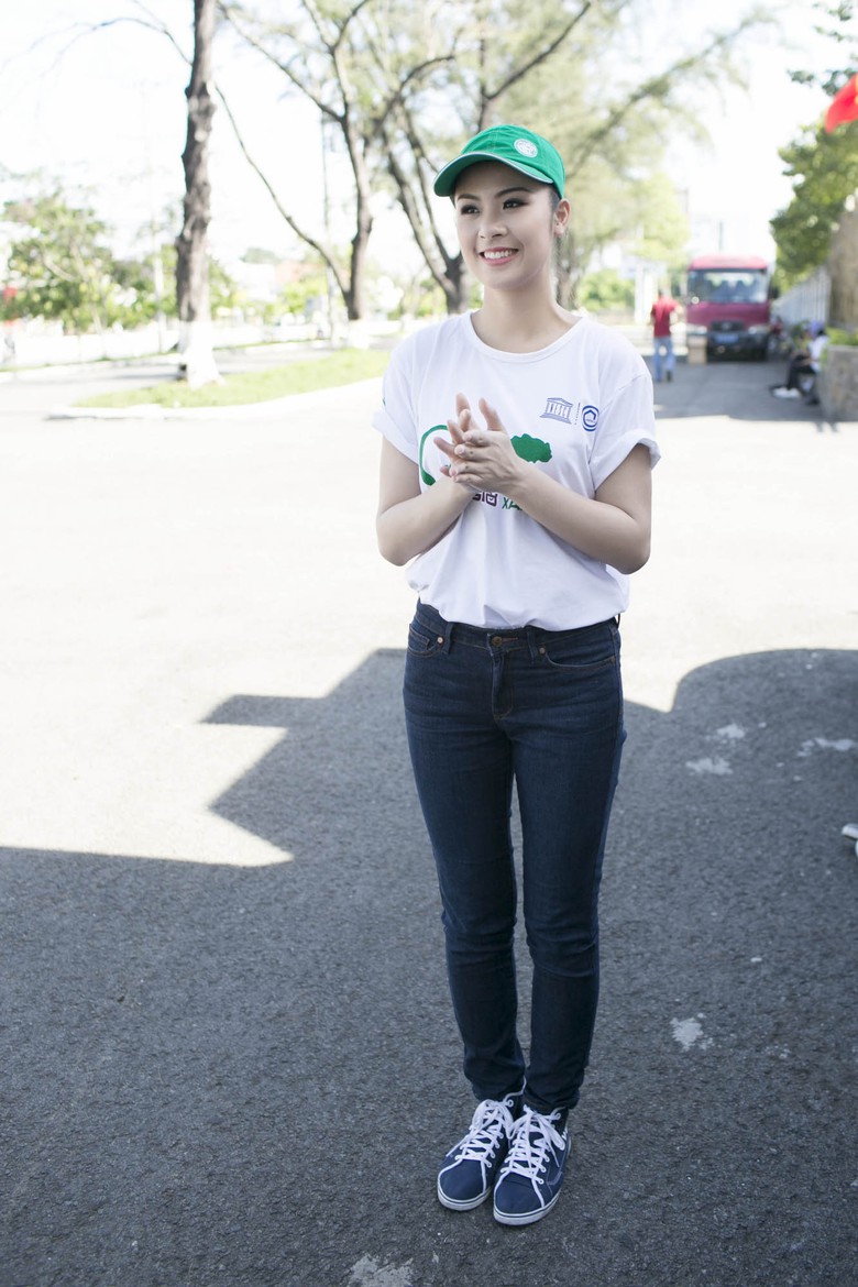  C&ocirc; hi vọng sẽ phần n&agrave;o đ&oacute;ng g&oacute;p c&ocirc;ng sức v&agrave; c&ugrave;ng mọi người h&agrave;nh động để bảo vệ m&ocirc;i trường v&agrave; g&igrave;n giữ kh&ocirc;ng gian xanh sạch đẹp.