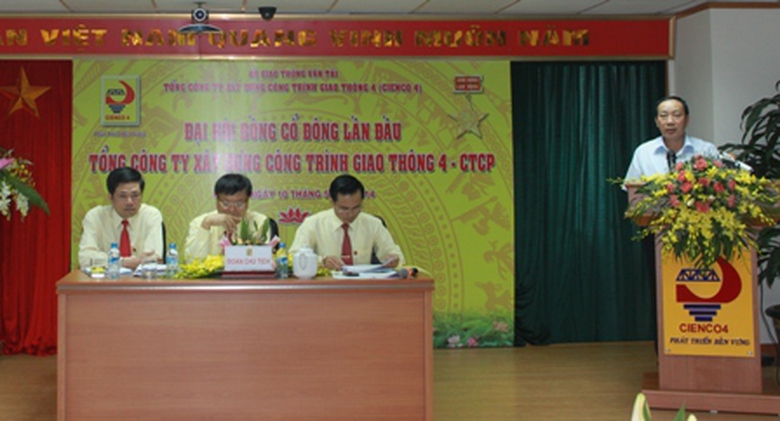 Thứ trưởng Nguyễn Hồng Trường ph&aacute;t biểu chỉ đạo tại đại hội