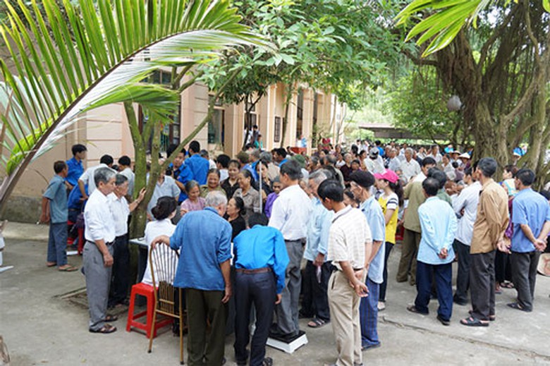 8h s&aacute;ng h&agrave;ng trăm