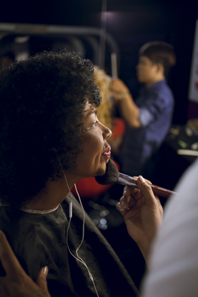 Thanh Thảo th&iacute;ch th&uacute; với tạo h&igrave;nh mới của m&igrave;nh