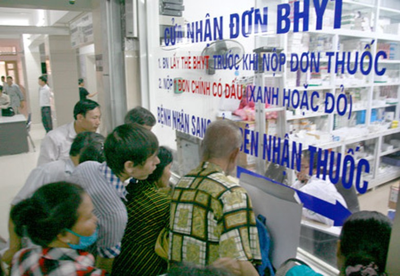 Được kh&aacute;m chữa bệnh bằng BHYT l&agrave; mong mỏi của đại bộ phận nh&acirc;n d&acirc;nẢnh: Li&ecirc;n Anh